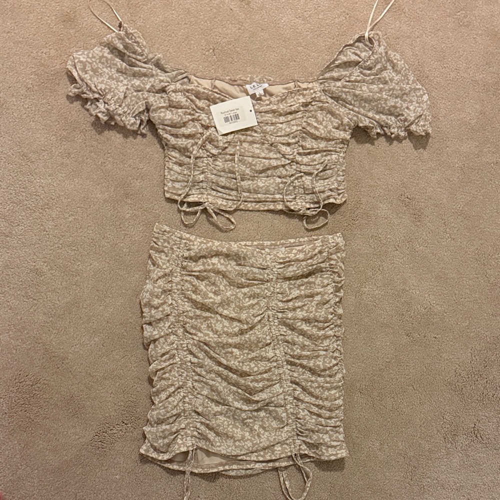 Le Lis Light Pink and Cream Floral Skirt Set